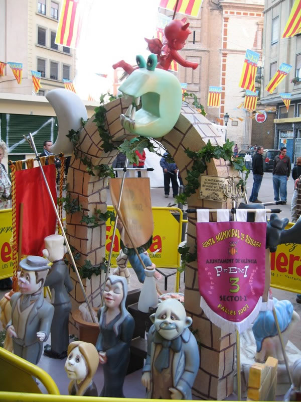 Totfalles: Plaza Mercado de Ruzafa