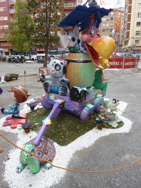 Totfalles: Av. Pérez Galdós-Calixto III