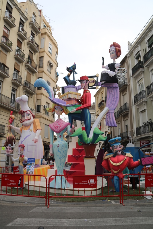 Totfalles: Doctor Serrano-Carlos Cervera