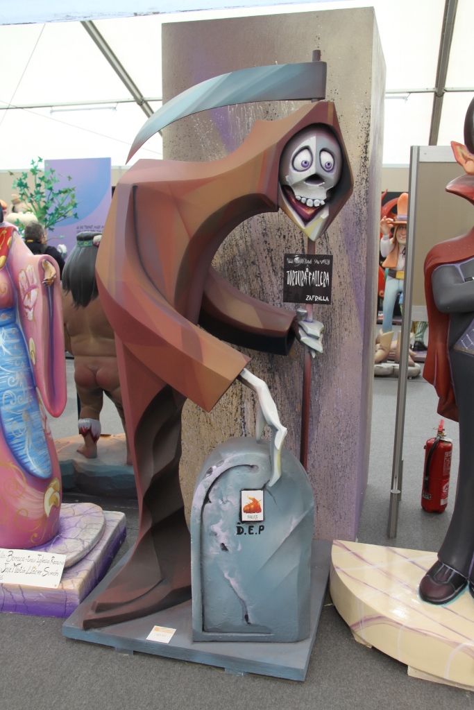 Totfalles: Av. Regne de València-San Valero