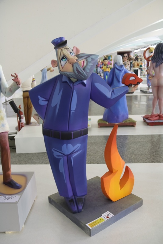 Totfalles: Av. Regne de València-Maestro Serrano