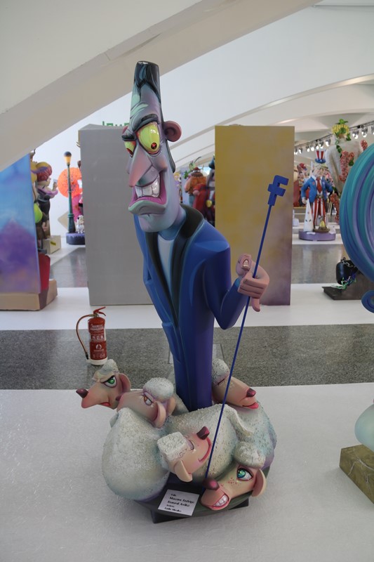 Totfalles: Av. Maestro Rodrigo-General Avilés