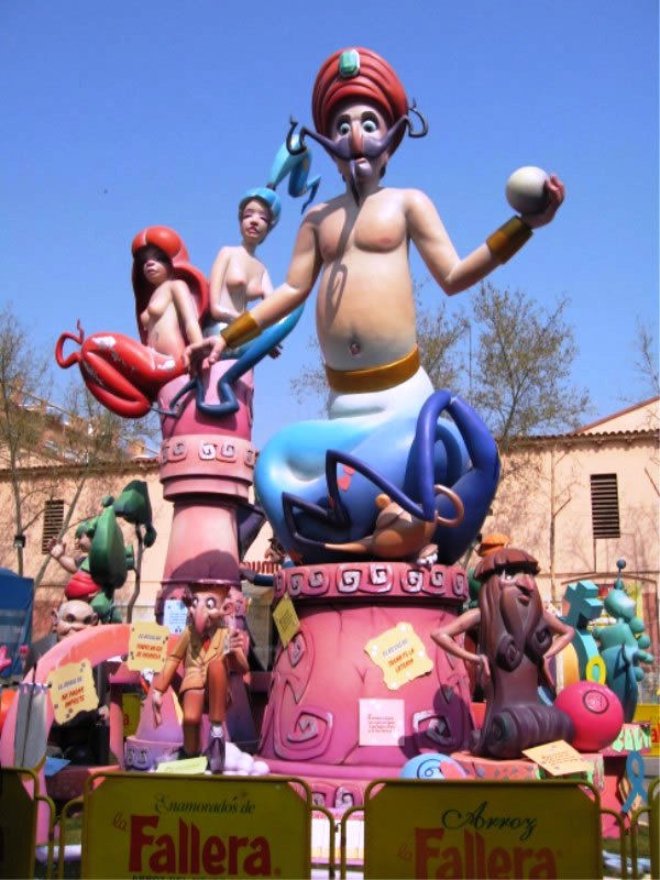 Totfalles: Justo Vilar-Plaza Mercado del Cabanyal