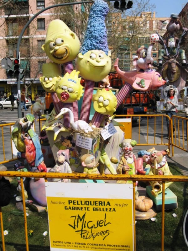 Totfalles: Industria-Santos Justo y Pastor