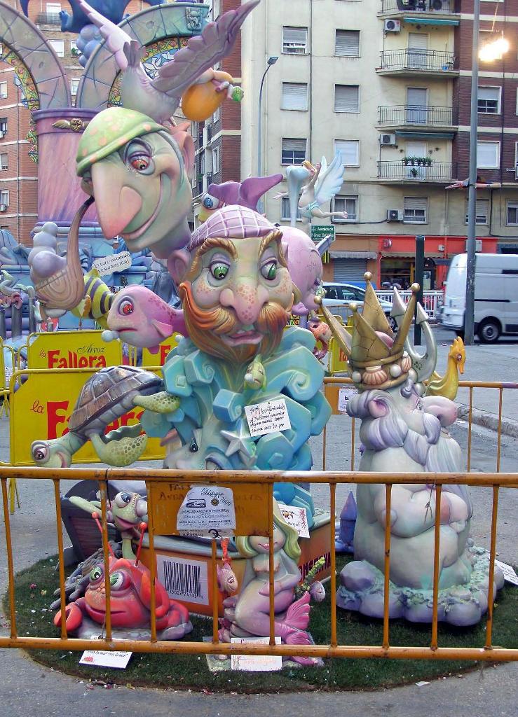 Totfalles: Av. Pérez Galdós-Calixto III