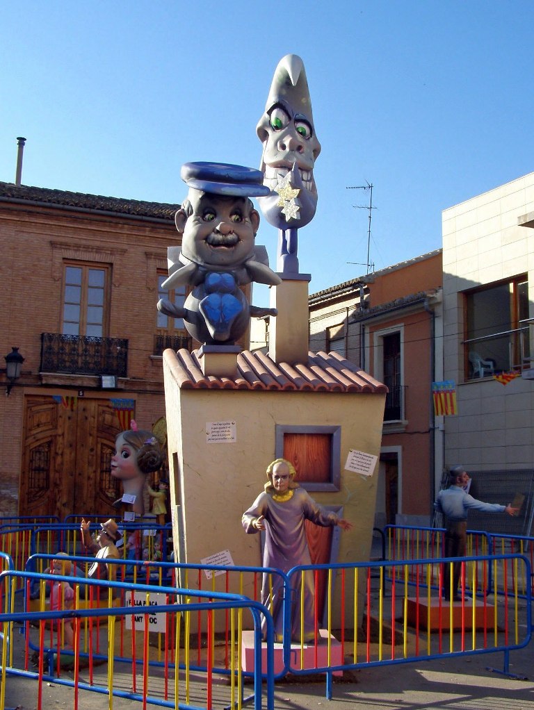 Totfalles: Plaça del Poble-Sant Roc 