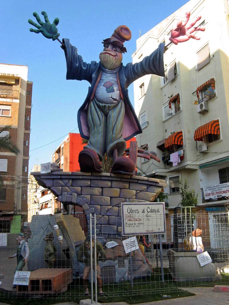 Totfalles: Plaça de la Creu-Los Ángeles