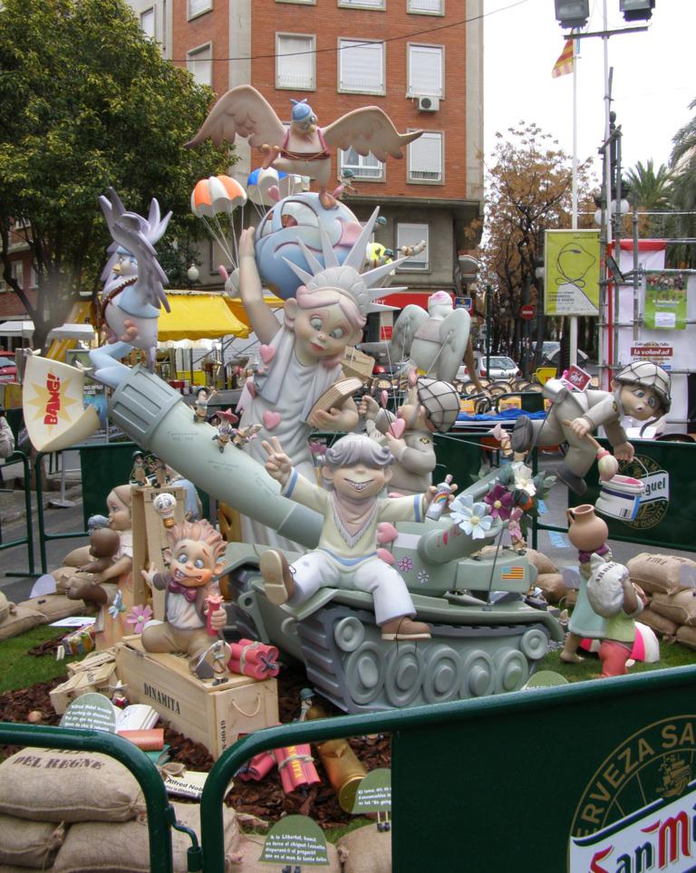 Totfalles: Av. Regne de València-Duque de Calabria