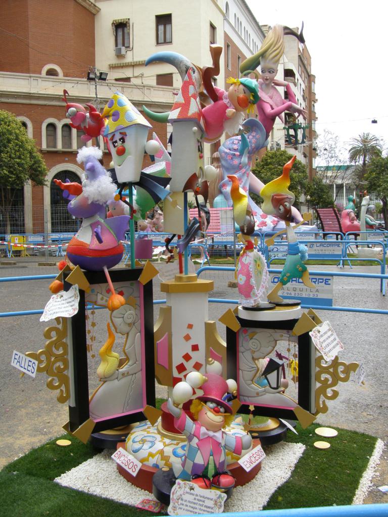 Totfalles: Av. Jacinto Benavente-Reina Doña Germana