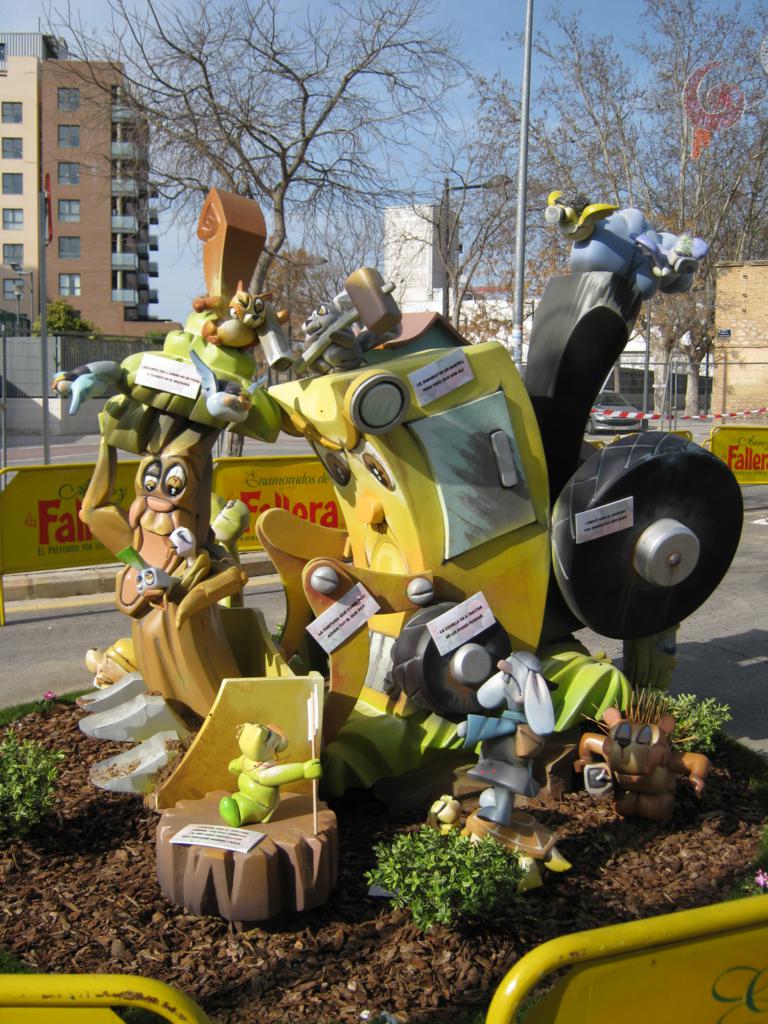 Totfalles: Av. Maestro Rodrigo-General Avilés