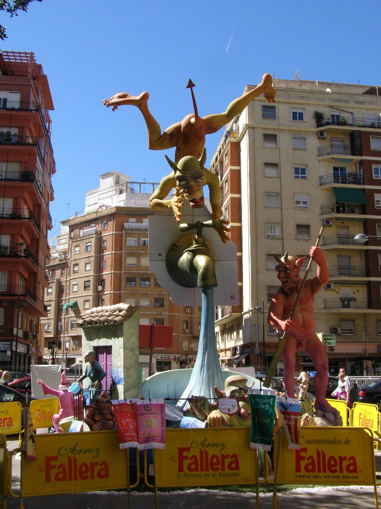 Totfalles: Av. Pérez Galdós-Calixto III
