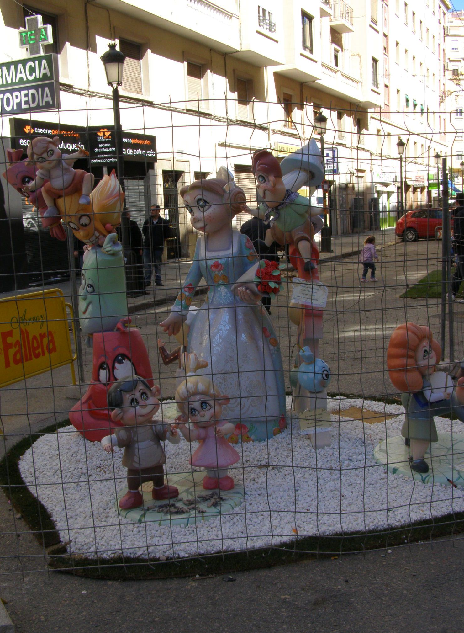 Totfalles: Av. Pérez Galdós-Calixto III