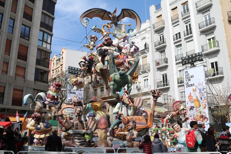 Totfalles: Av. Regne de València-Duque de Calabria