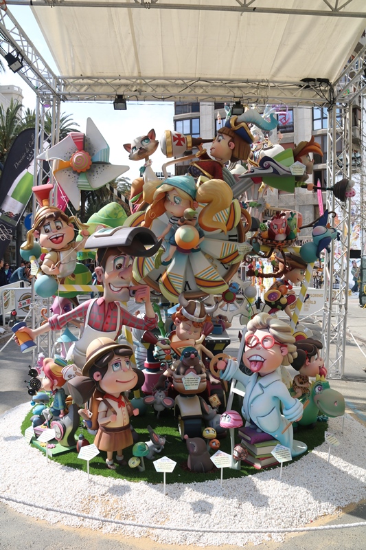 Totfalles: Av. Regne de València-Duque de Calabria