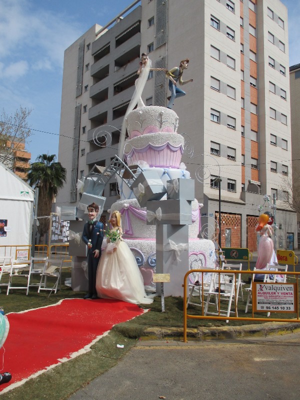 Totfalles: San Vicente de Paúl-Diputada Clara Campoamor