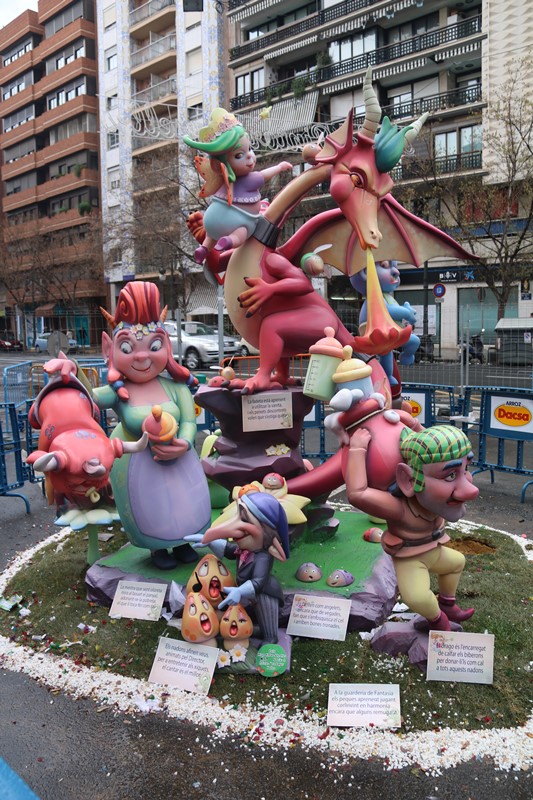 Totfalles: Plaza del Pintor Segrelles