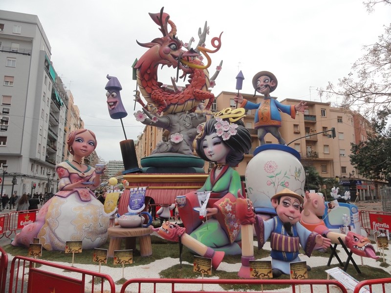 Totfalles: Pl. del Mercat de Monteolivet