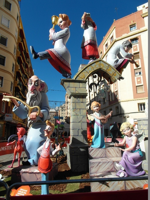 Totfalles: Av. Pérez Galdós-Calixto III